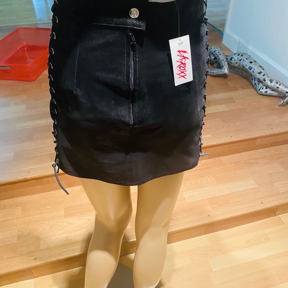 NWT LA Roxx leather mini skirt - Picture 7 of 11